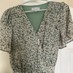 Fun dress for spring! Can easily dress up or down.